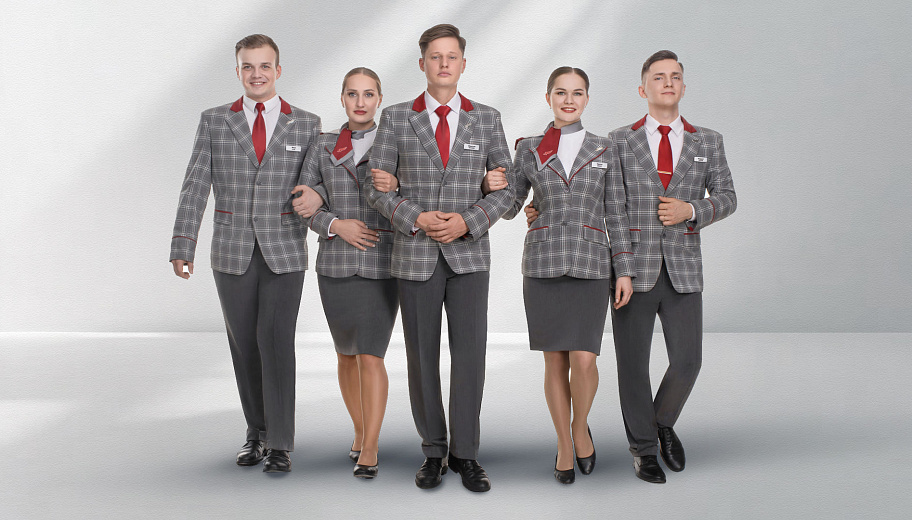 Стюарды-официанты RBE Group регулярно проходят профессиональное обучение